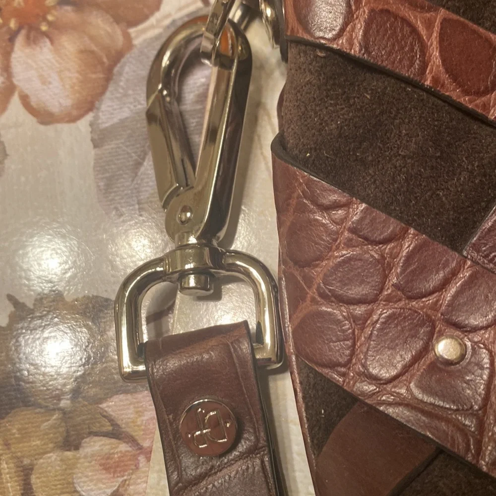 Donald Pliner Purse Bag Brown Suede w/studded leather trim Pink interior - Picture 4 of 14